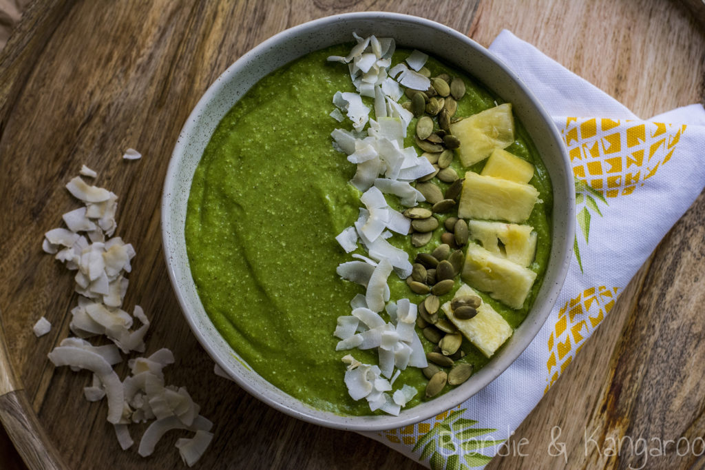 Smoothie bowl z ananasem/Pineapple smoothie bowl