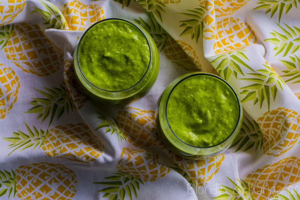 Zielony koktajl z ananasem/Green smoothie with pineapple