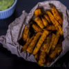 Frytki z batatów i guacamole/Sweet potato chips with guacamole