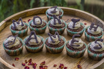 Czekoladowe babeczki nadziewane dżemem borówkowym/Chocolate cupcakes with blueberry jam