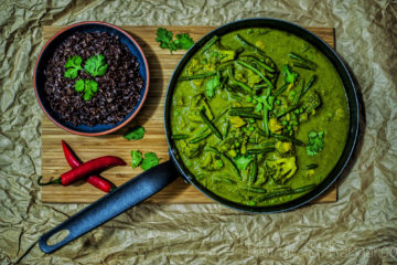 Zielone curry z kurczakiem i warzywami/Green curry with chicken and veggies